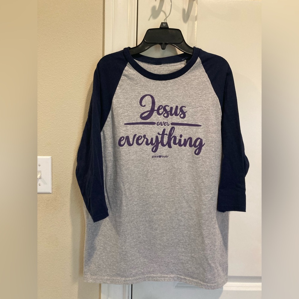 Women’s Ragland tee shirt from Grace and Truth possibly Medium